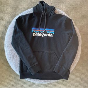 Patagonia Men’s Medium Black Hoodie